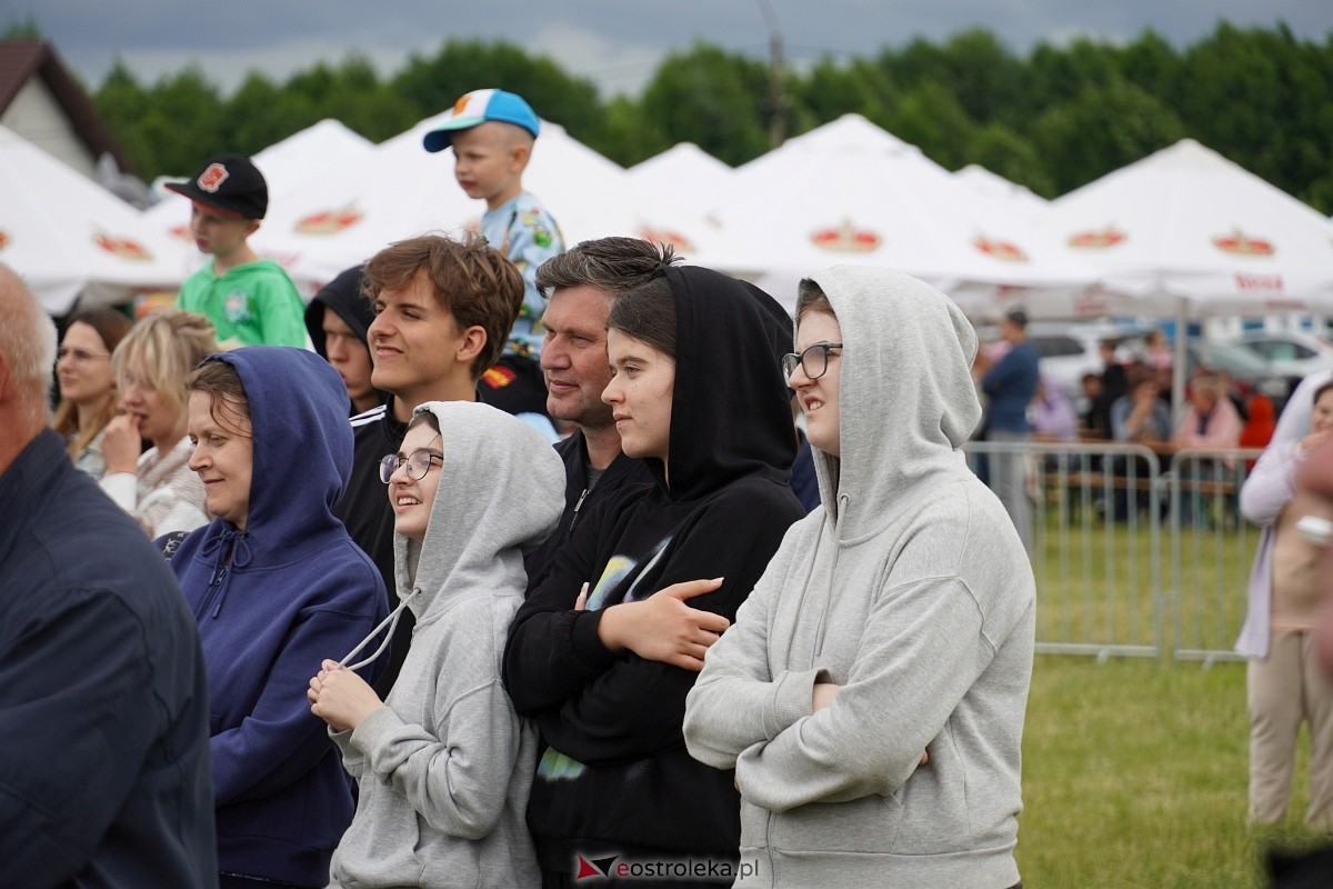 Kabaret Pod Wyrwigroszem. Rzekuń wita lato 2024  - zdjęcie #57 - eOstroleka.pl