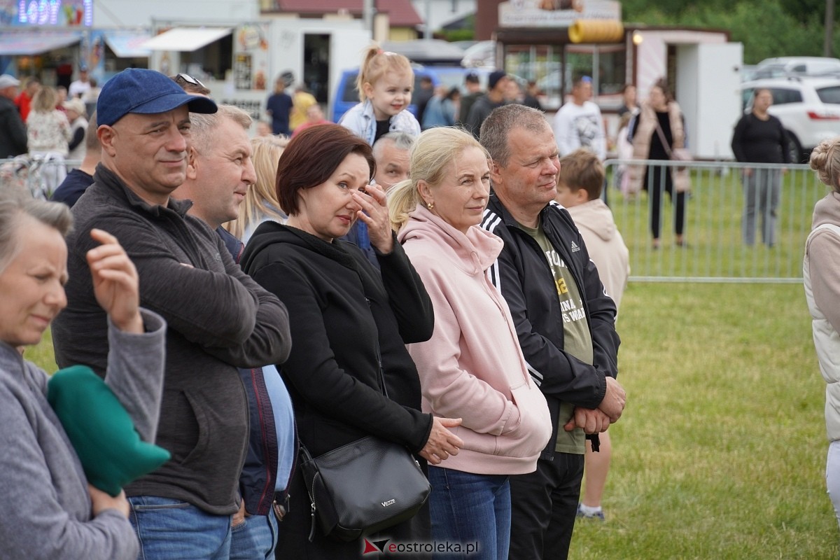 Kabaret Pod Wyrwigroszem. Rzekuń wita lato 2024  - zdjęcie #49 - eOstroleka.pl