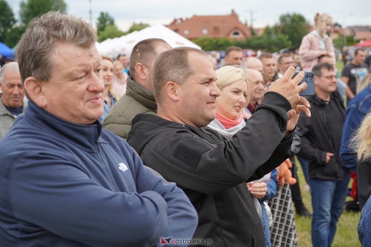 Kabaret Pod Wyrwigroszem. Rzekuń wita lato 2024  - zdjęcie #43 - eOstroleka.pl