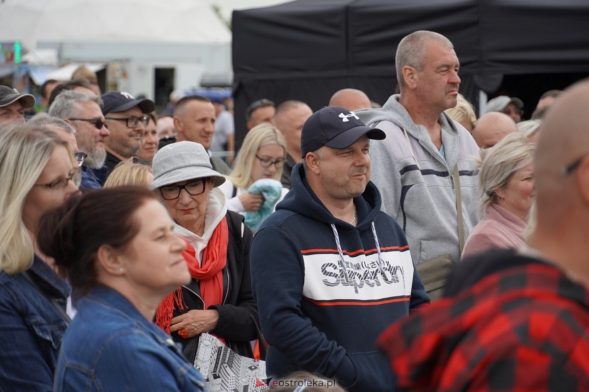 Kabaret Pod Wyrwigroszem. Rzekuń wita lato 2024  - zdjęcie #42 - eOstroleka.pl