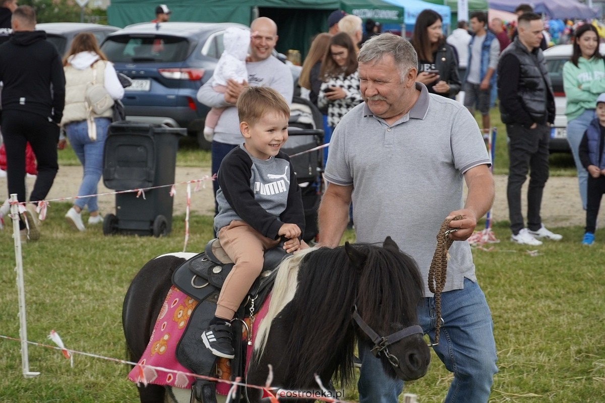 Kabaret Pod Wyrwigroszem. Rzekuń wita lato 2024  - zdjęcie #19 - eOstroleka.pl