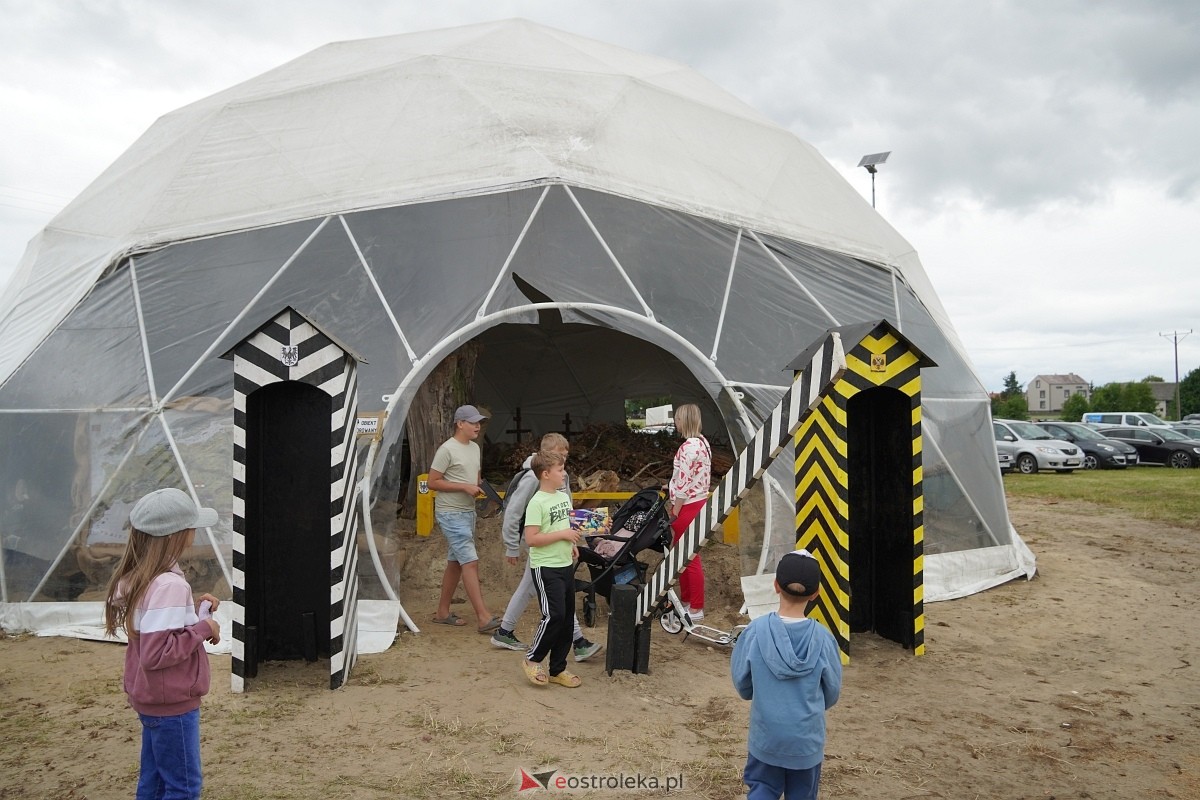 Kabaret Pod Wyrwigroszem. Rzekuń wita lato 2024  - zdjęcie #8 - eOstroleka.pl