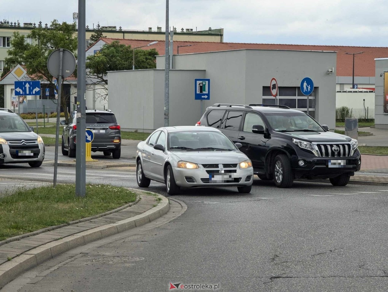 Wypadek na Targowej [24.06.2024] - zdjęcie #2 - eOstroleka.pl
