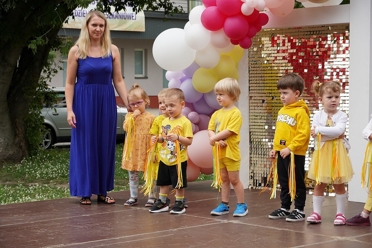 Dzień rodziny w Przedszkolu Jaś i Małgosia [24.06.2024] - zdjęcie #106 - eOstroleka.pl