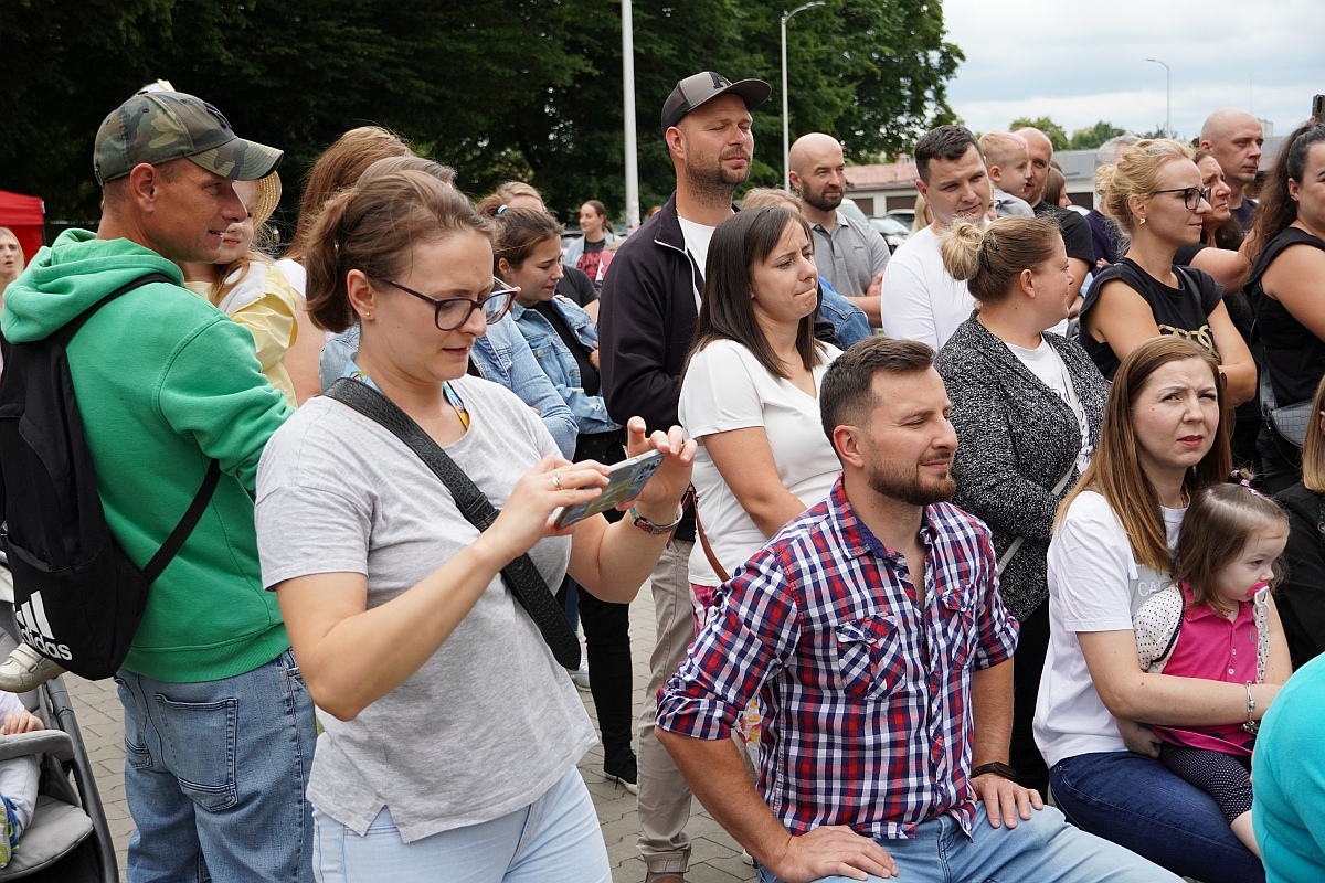 Dzień rodziny w Przedszkolu Jaś i Małgosia [24.06.2024] - zdjęcie #96 - eOstroleka.pl
