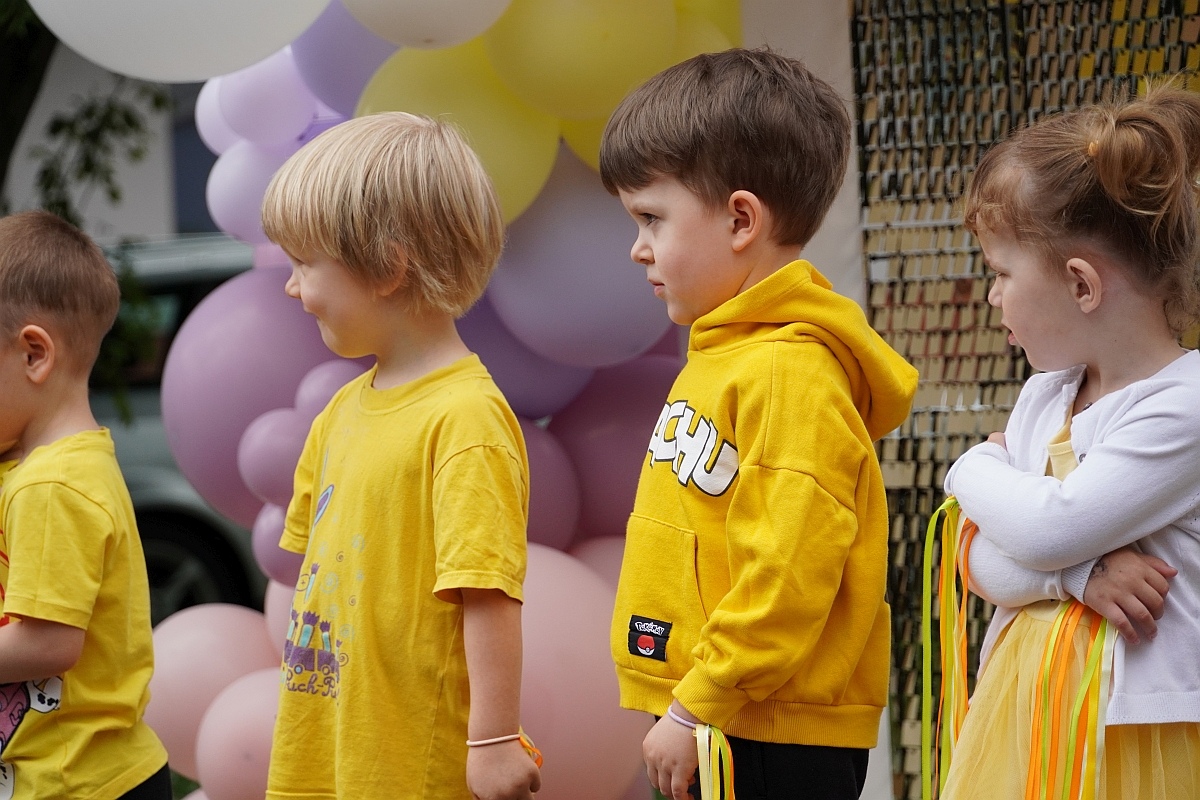 Dzień rodziny w Przedszkolu Jaś i Małgosia [24.06.2024] - zdjęcie #93 - eOstroleka.pl