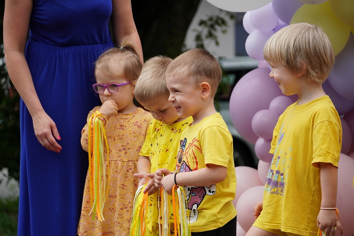 Dzień rodziny w Przedszkolu Jaś i Małgosia [24.06.2024] - zdjęcie #92 - eOstroleka.pl
