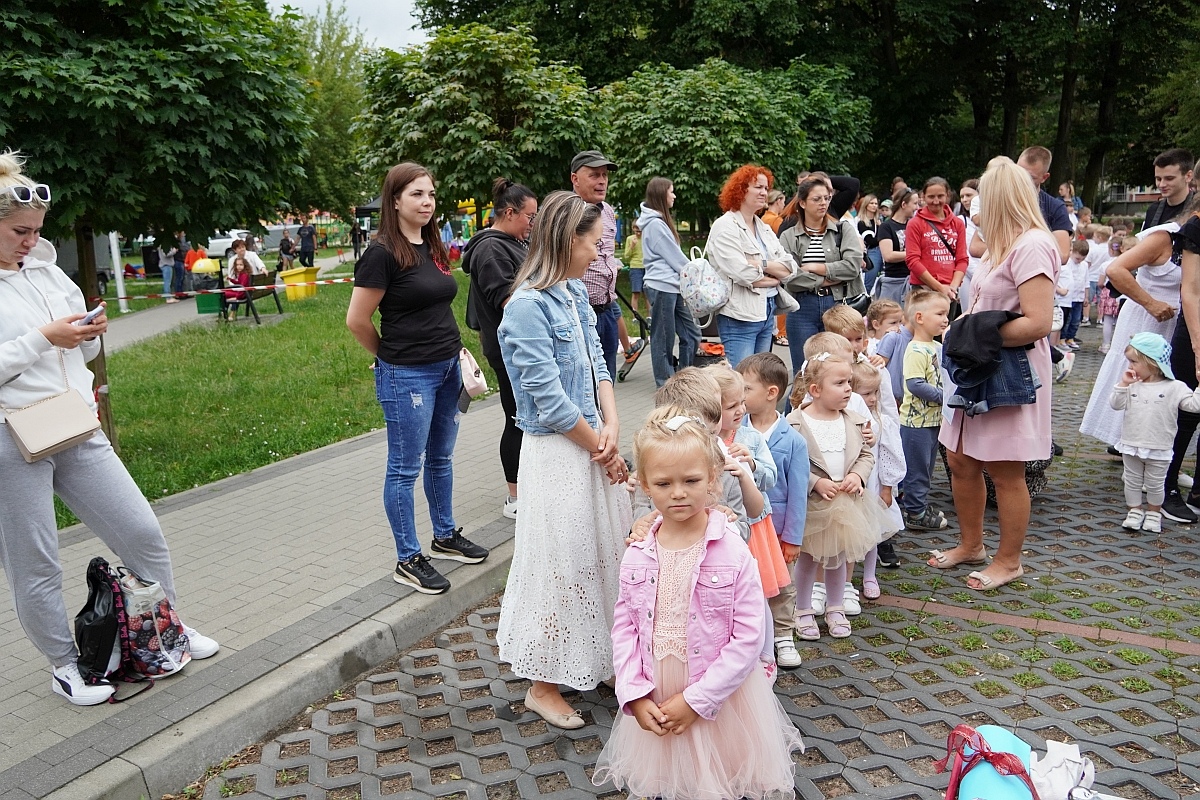 Dzień rodziny w Przedszkolu Jaś i Małgosia [24.06.2024] - zdjęcie #84 - eOstroleka.pl