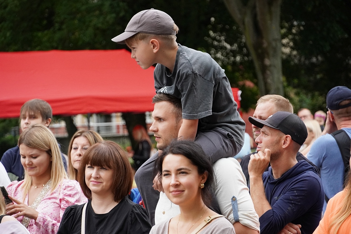 Dzień rodziny w Przedszkolu Jaś i Małgosia [24.06.2024] - zdjęcie #75 - eOstroleka.pl