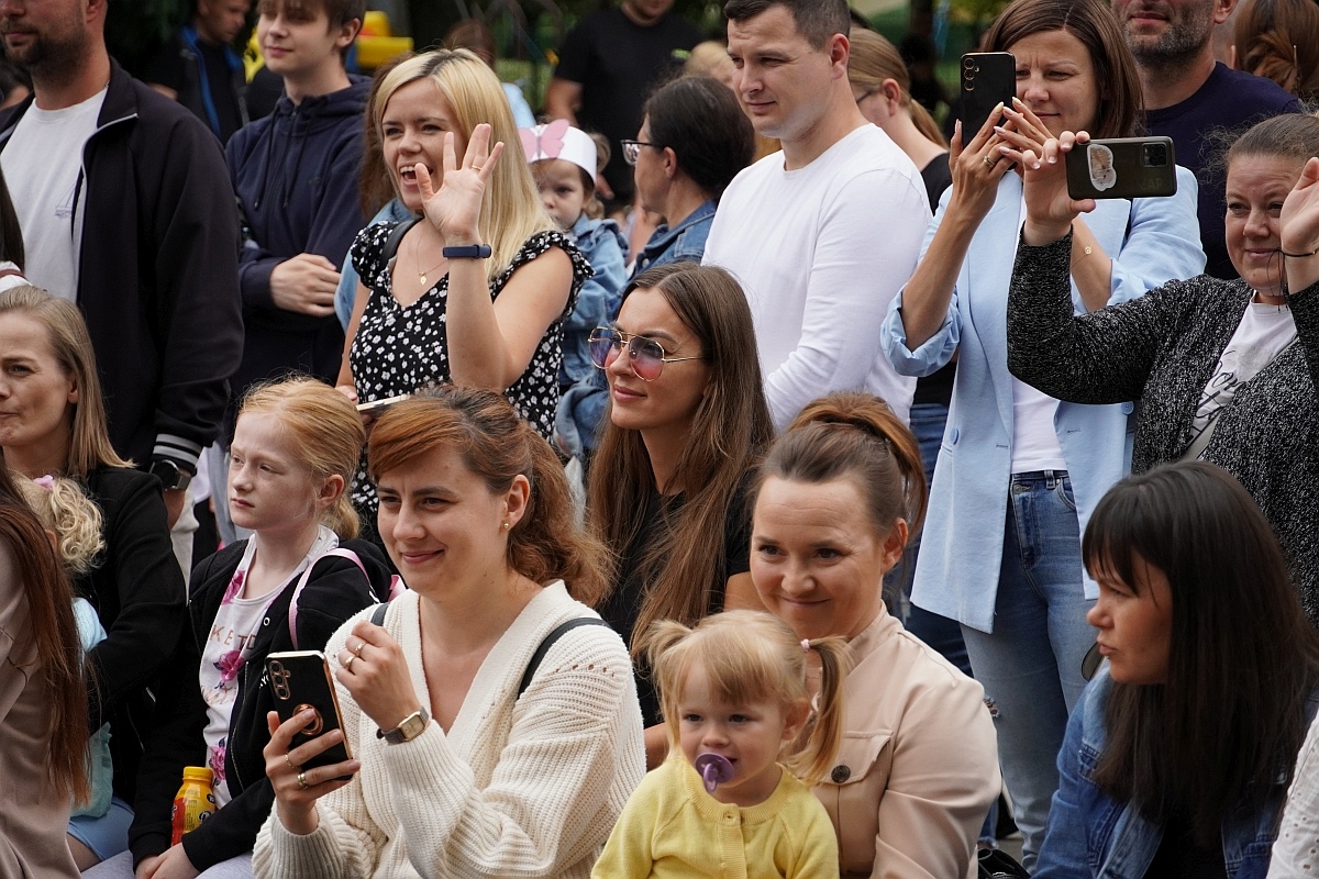 Dzień rodziny w Przedszkolu Jaś i Małgosia [24.06.2024] - zdjęcie #65 - eOstroleka.pl