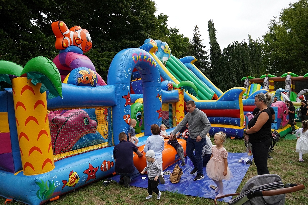 Dzień rodziny w Przedszkolu Jaś i Małgosia [24.06.2024] - zdjęcie #17 - eOstroleka.pl