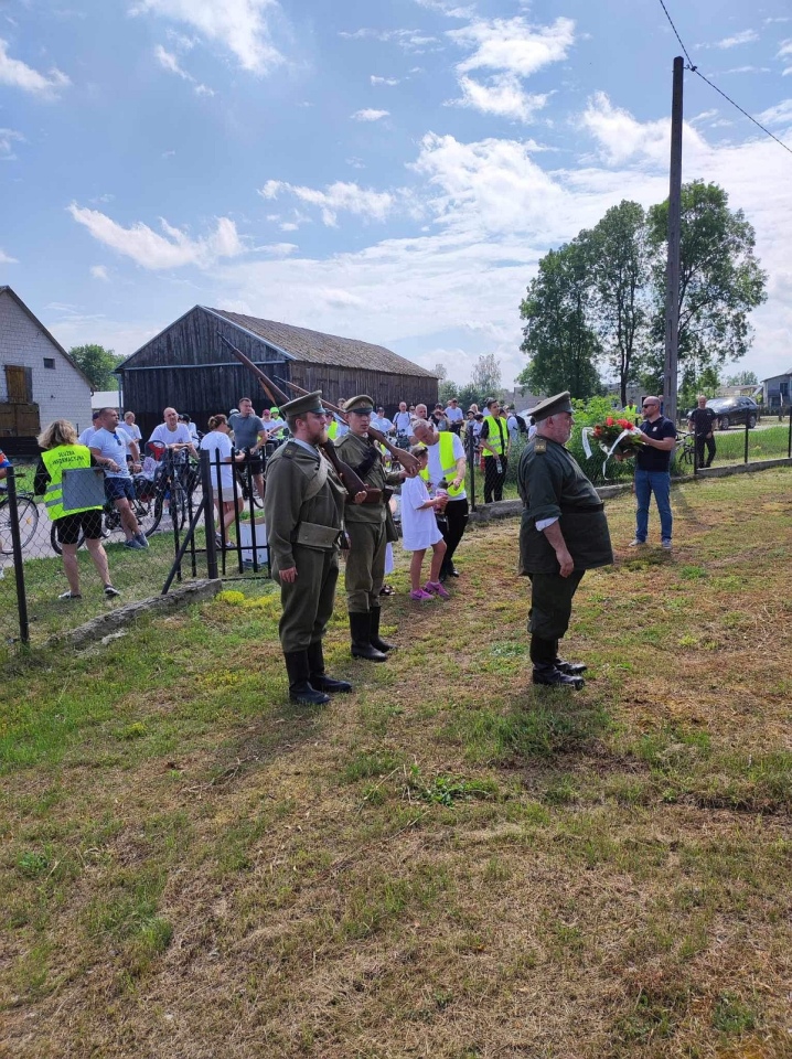 Rajd Rowerem przez historię w Goworowie [22.06.2024] - zdjęcie #5 - eOstroleka.pl