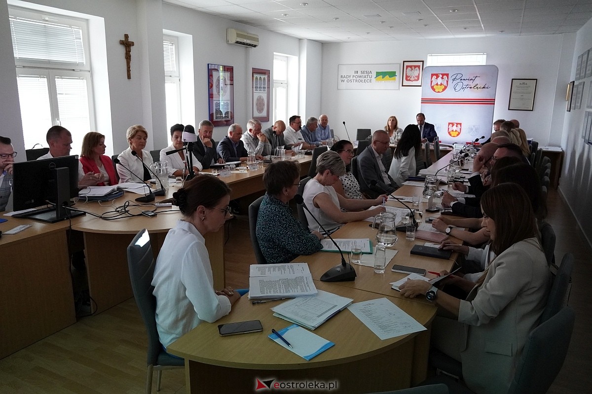 III sesja Rady Powiatu w Ostrołęce [25.06.2024] - zdjęcie #26 - eOstroleka.pl