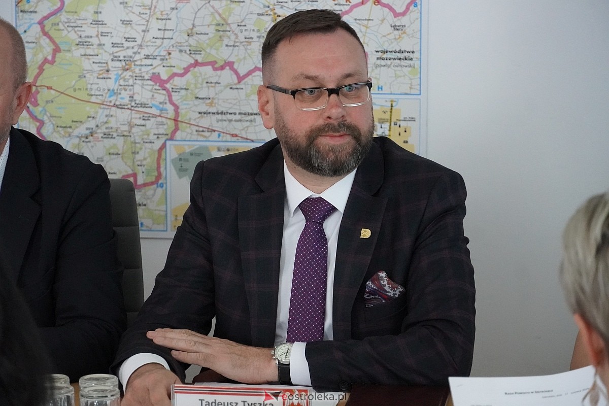 III sesja Rady Powiatu w Ostrołęce [25.06.2024] - zdjęcie #12 - eOstroleka.pl
