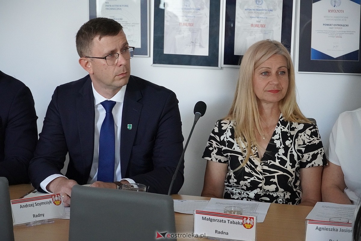 III sesja Rady Powiatu w Ostrołęce [25.06.2024] - zdjęcie #9 - eOstroleka.pl