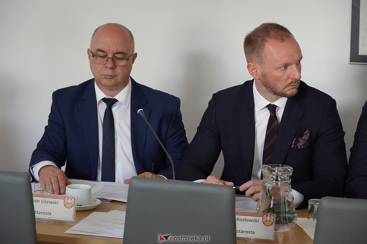 III sesja Rady Powiatu w Ostrołęce [25.06.2024] - zdjęcie #8 - eOstroleka.pl