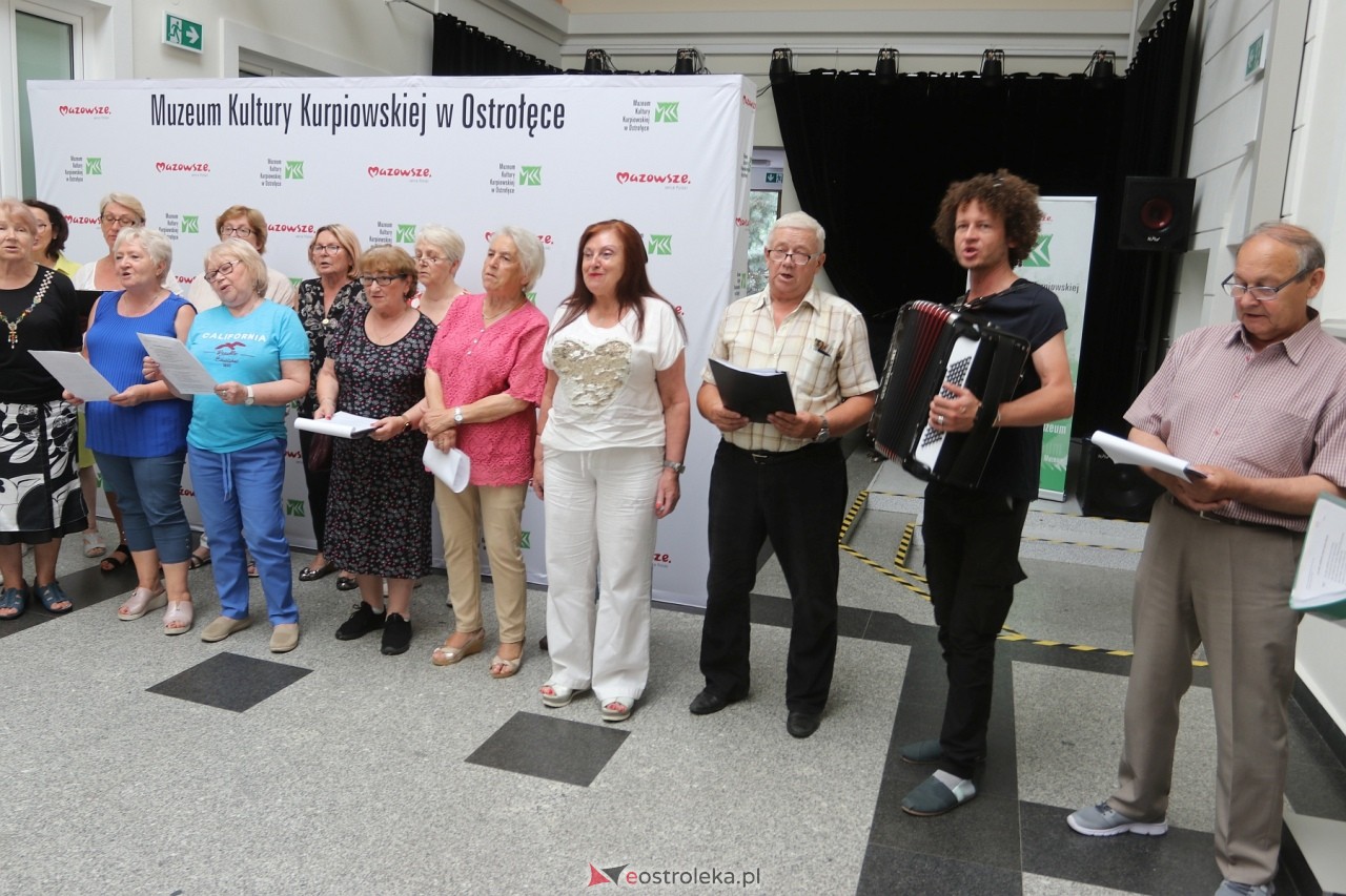 Wystawa malarstwa Zofii Stanowskiej [25.06.2024] - zdjęcie #24 - eOstroleka.pl