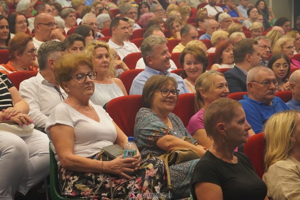 Koncert Żywioły Mazowsza. Piosenka jest dobra na wszystko w OCK [25.06.2024] - zdjęcie #45 - eOstroleka.pl
