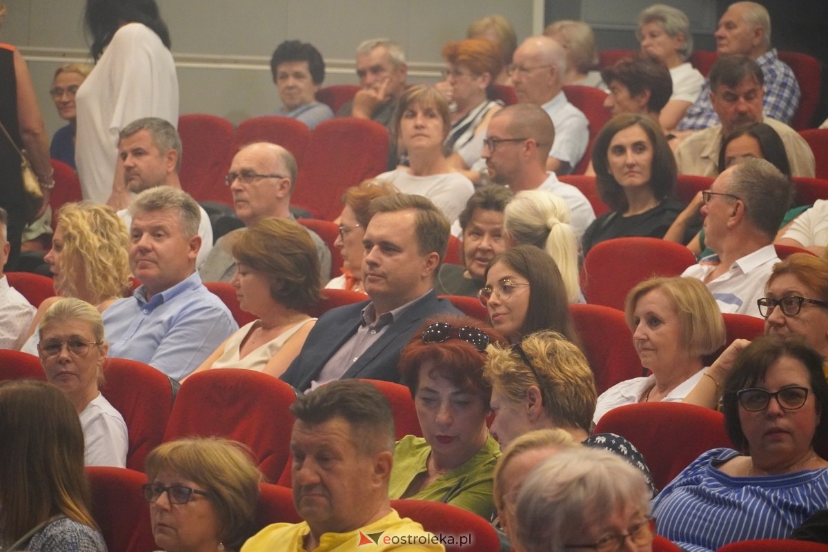 Koncert Żywioły Mazowsza. Piosenka jest dobra na wszystko w OCK [25.06.2024] - zdjęcie #42 - eOstroleka.pl