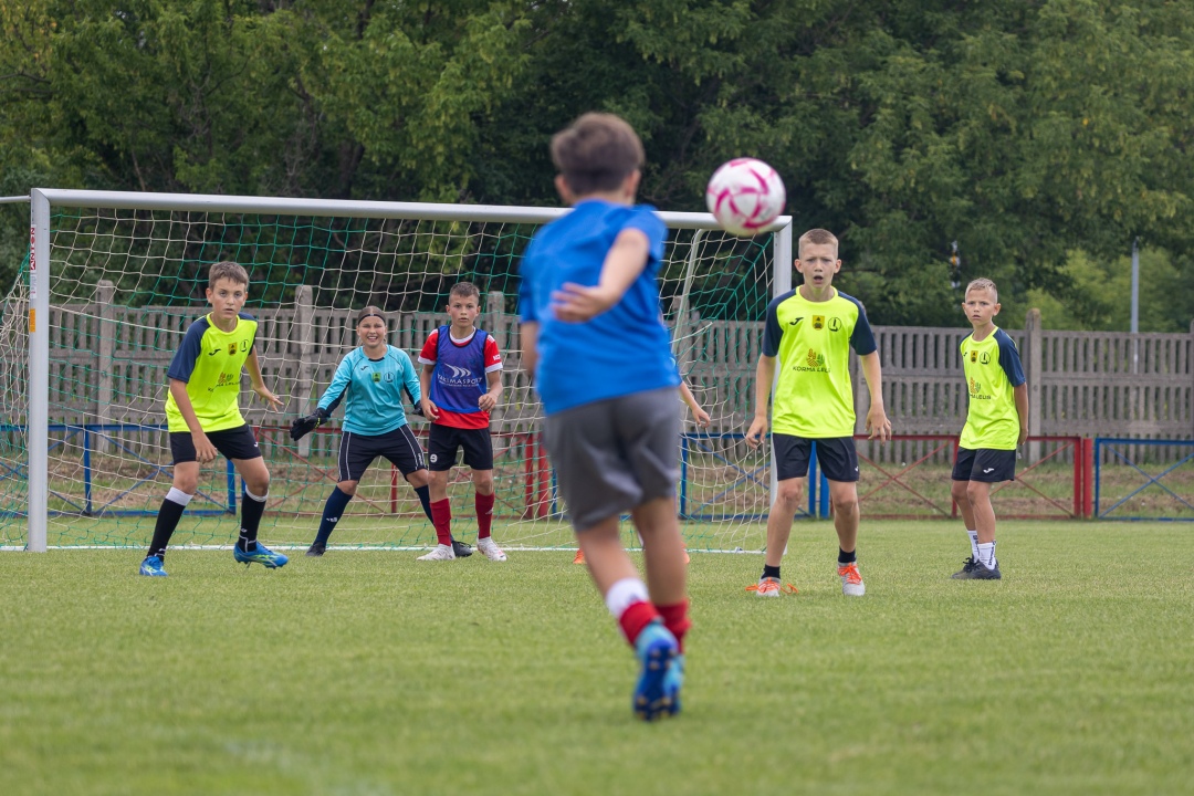 Sportowe Wakacje w Mieście 2024. Turnieje piłki nożnej dzikich drużyn - zdjęcie #109 - eOstroleka.pl