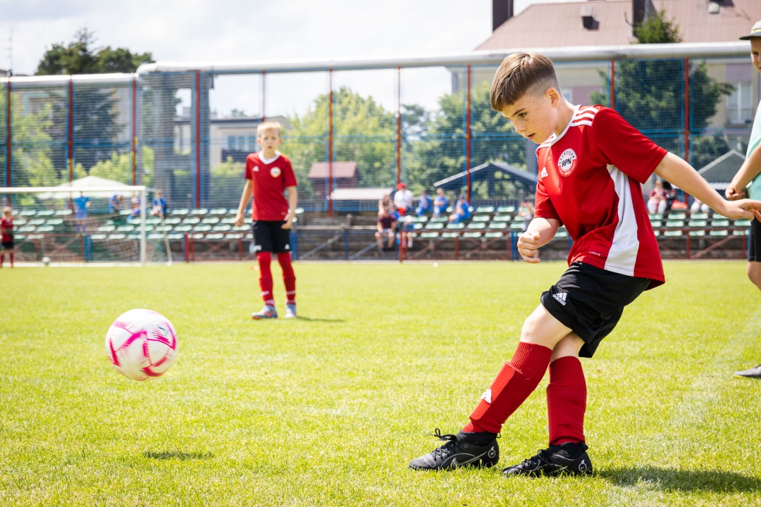 Sportowe Wakacje w Mieście 2024. Turnieje piłki nożnej dzikich drużyn - zdjęcie #93 - eOstroleka.pl
