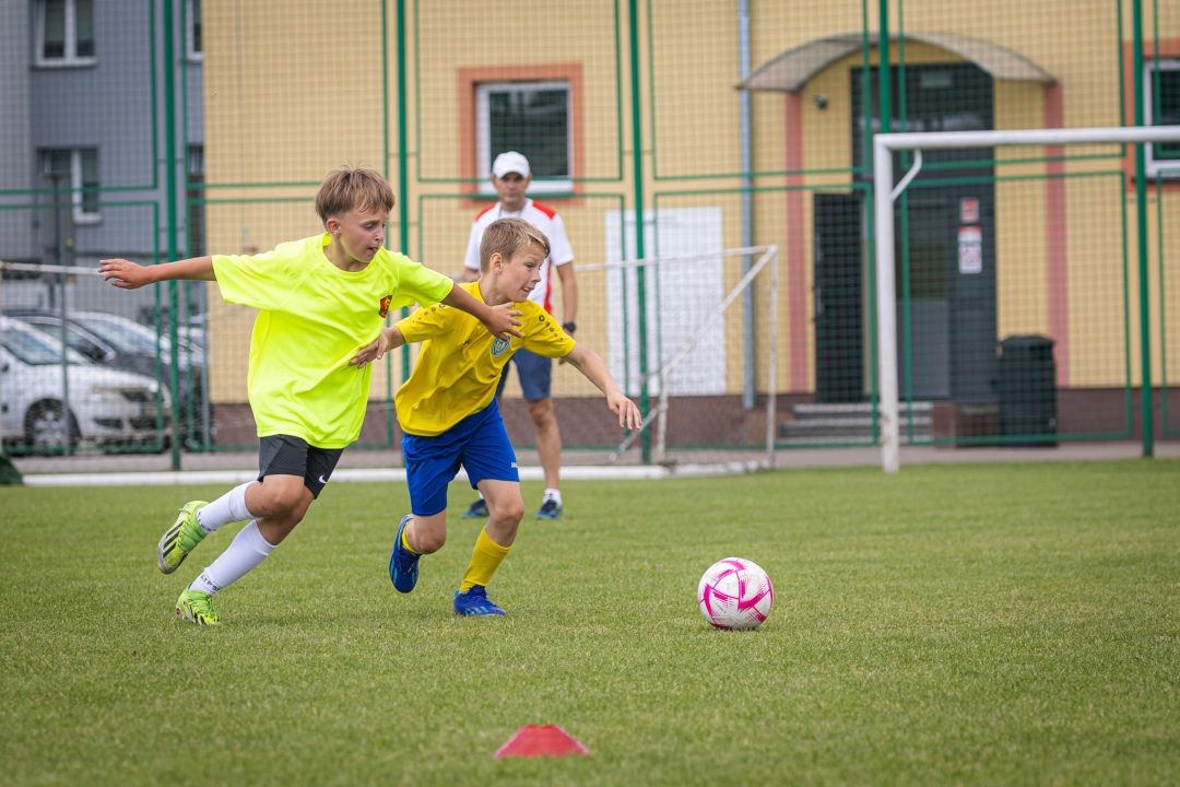 Sportowe Wakacje w Mieście 2024. Turnieje piłki nożnej dzikich drużyn - zdjęcie #89 - eOstroleka.pl