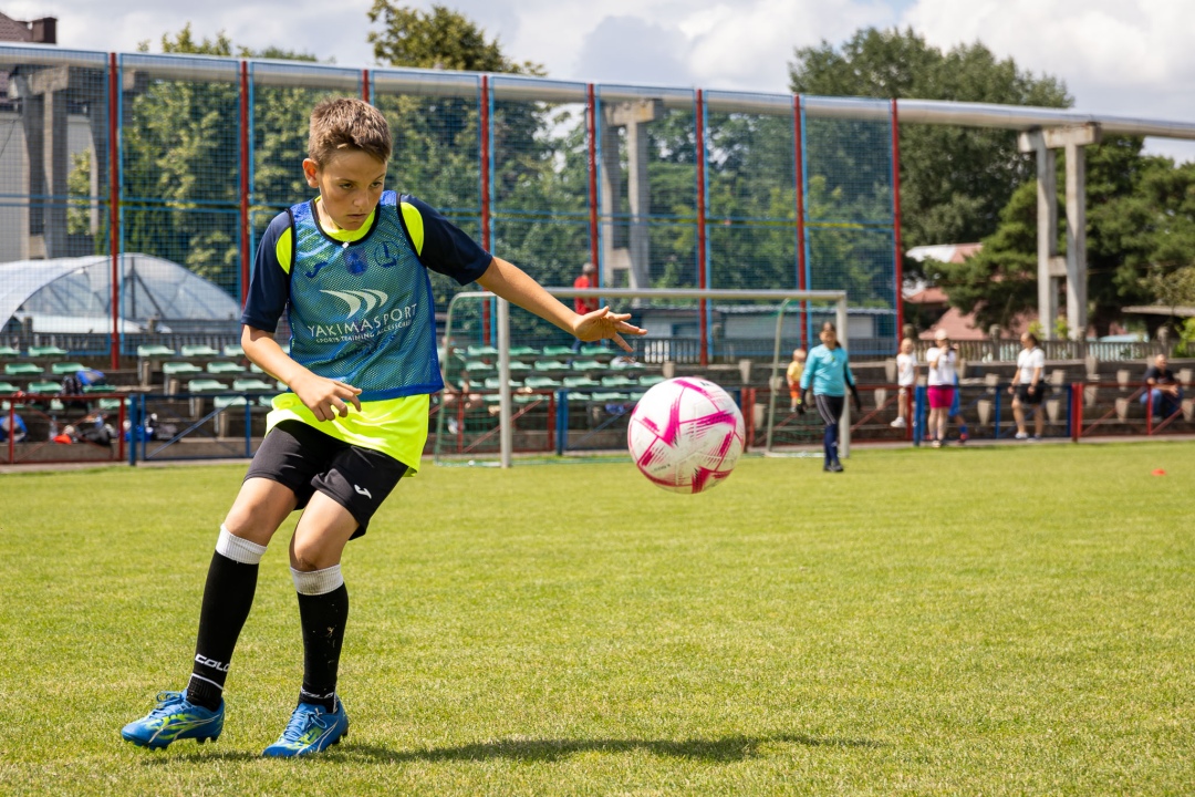 Sportowe Wakacje w Mieście 2024. Turnieje piłki nożnej dzikich drużyn - zdjęcie #88 - eOstroleka.pl