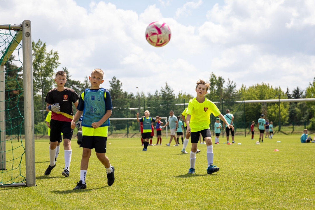 Sportowe Wakacje w Mieście 2024. Turnieje piłki nożnej dzikich drużyn - zdjęcie #87 - eOstroleka.pl