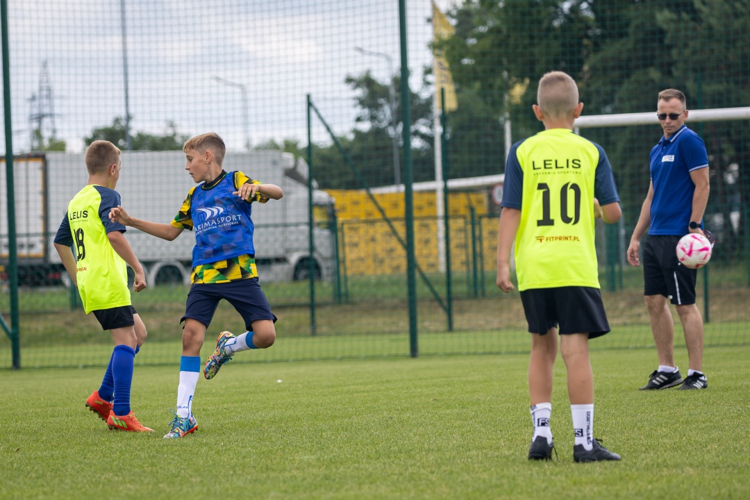 Sportowe Wakacje w Mieście 2024. Turnieje piłki nożnej dzikich drużyn - zdjęcie #76 - eOstroleka.pl
