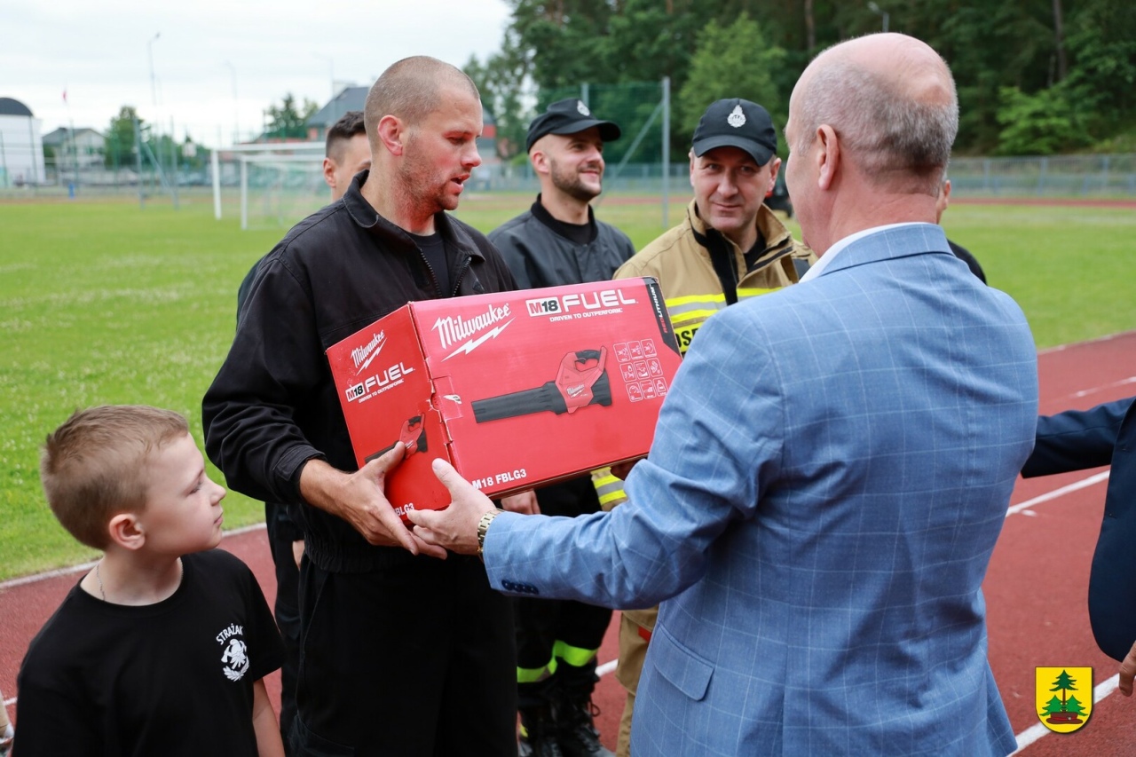 Gminne zawody pożarnicze w Lelisie [27.06.2024] - zdjęcie #60 - eOstroleka.pl