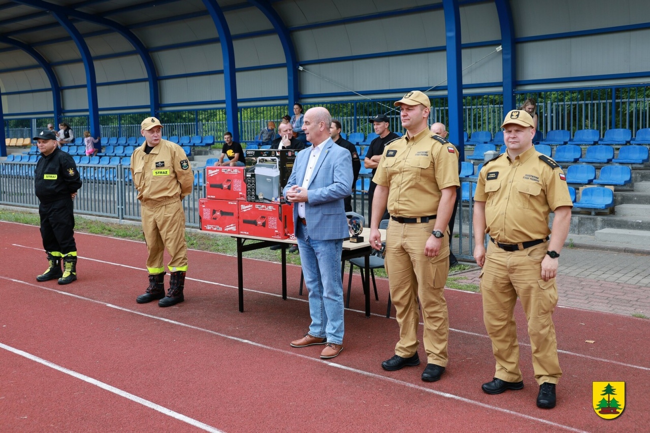 Gminne zawody pożarnicze w Lelisie [27.06.2024] - zdjęcie #4 - eOstroleka.pl