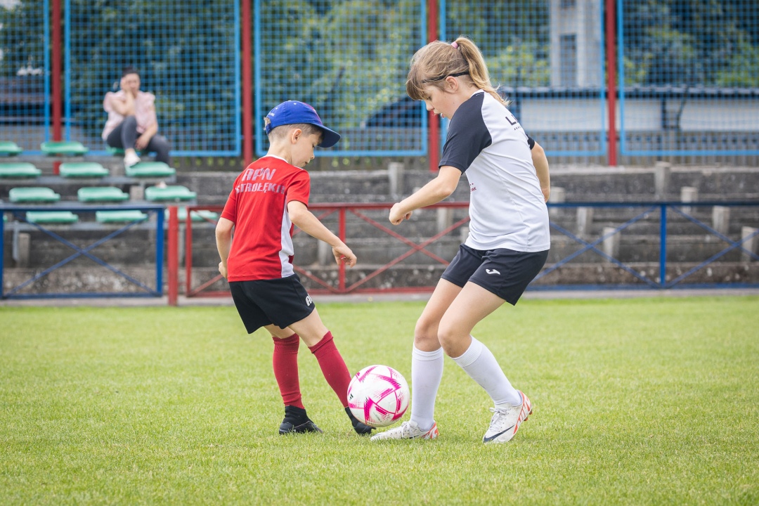 Sportowe Wakacje w Mieście - piłka nożna - zdjęcie #77 - eOstroleka.pl