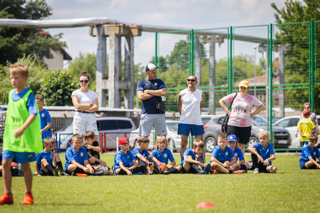 Sportowe Wakacje w Mieście - piłka nożna - zdjęcie #69 - eOstroleka.pl