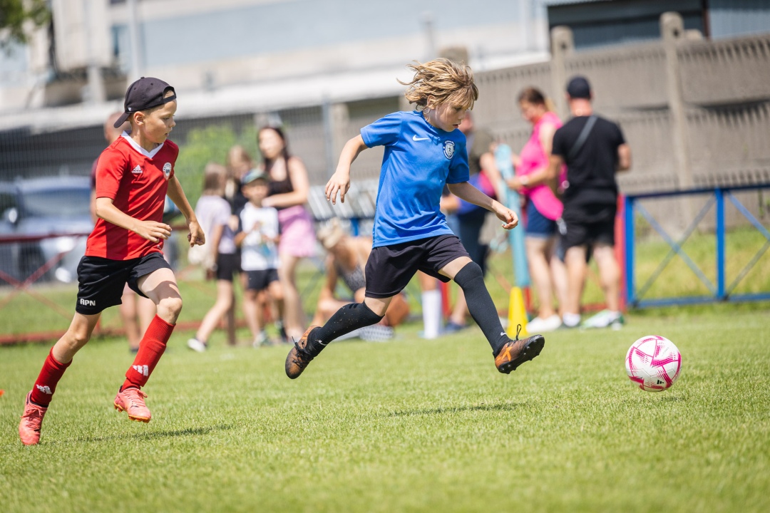 Sportowe Wakacje w Mieście - piłka nożna - zdjęcie #61 - eOstroleka.pl