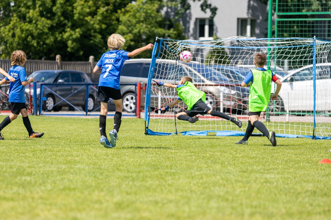 Sportowe Wakacje w Mieście - piłka nożna - zdjęcie #34 - eOstroleka.pl