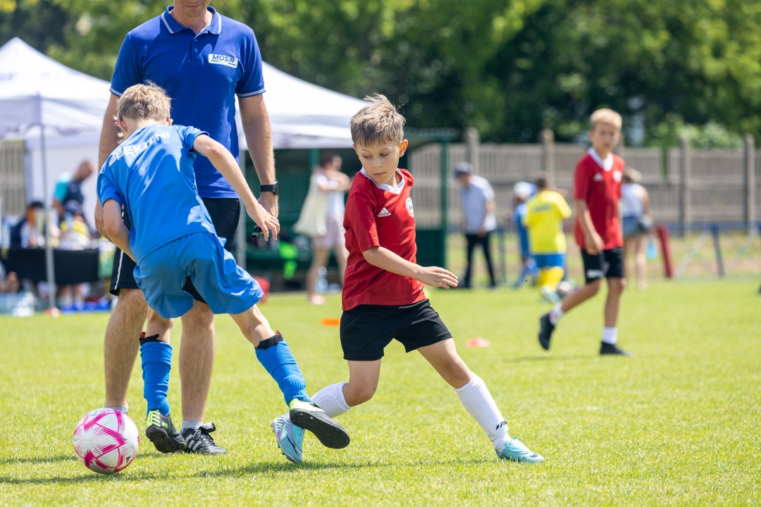 Sportowe Wakacje w Mieście - piłka nożna - zdjęcie #12 - eOstroleka.pl
