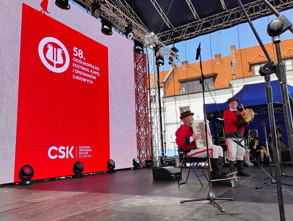 58. Ogólnopolski Festiwal Kapel i Śpiewaków Ludowych w Kazimierzu Dolnym [27.06.2024] - zdjęcie #7 - eOstroleka.pl