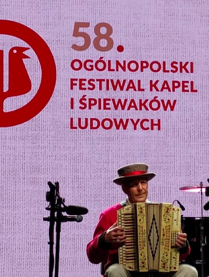 58. Ogólnopolski Festiwal Kapel i Śpiewaków Ludowych w Kazimierzu Dolnym [27.06.2024] - zdjęcie #6 - eOstroleka.pl