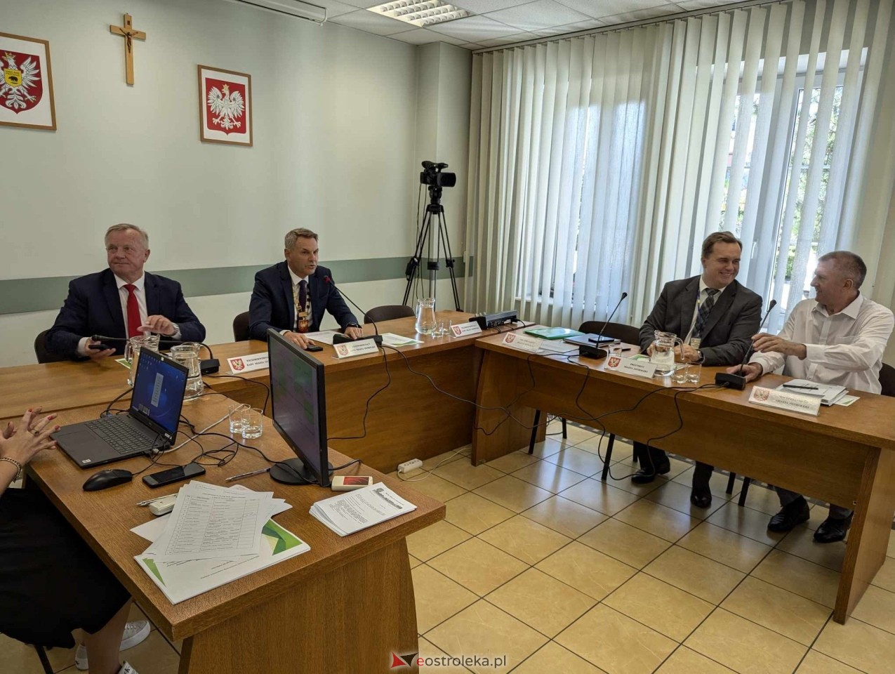 Nadzwyczajna sesja Rady Miasta Ostrołęki [27.06.2024] - zdjęcie #16 - eOstroleka.pl