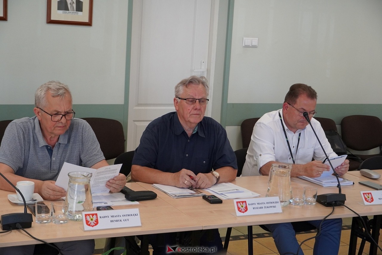 Nadzwyczajna sesja Rady Miasta Ostrołęki [27.06.2024] - zdjęcie #3 - eOstroleka.pl