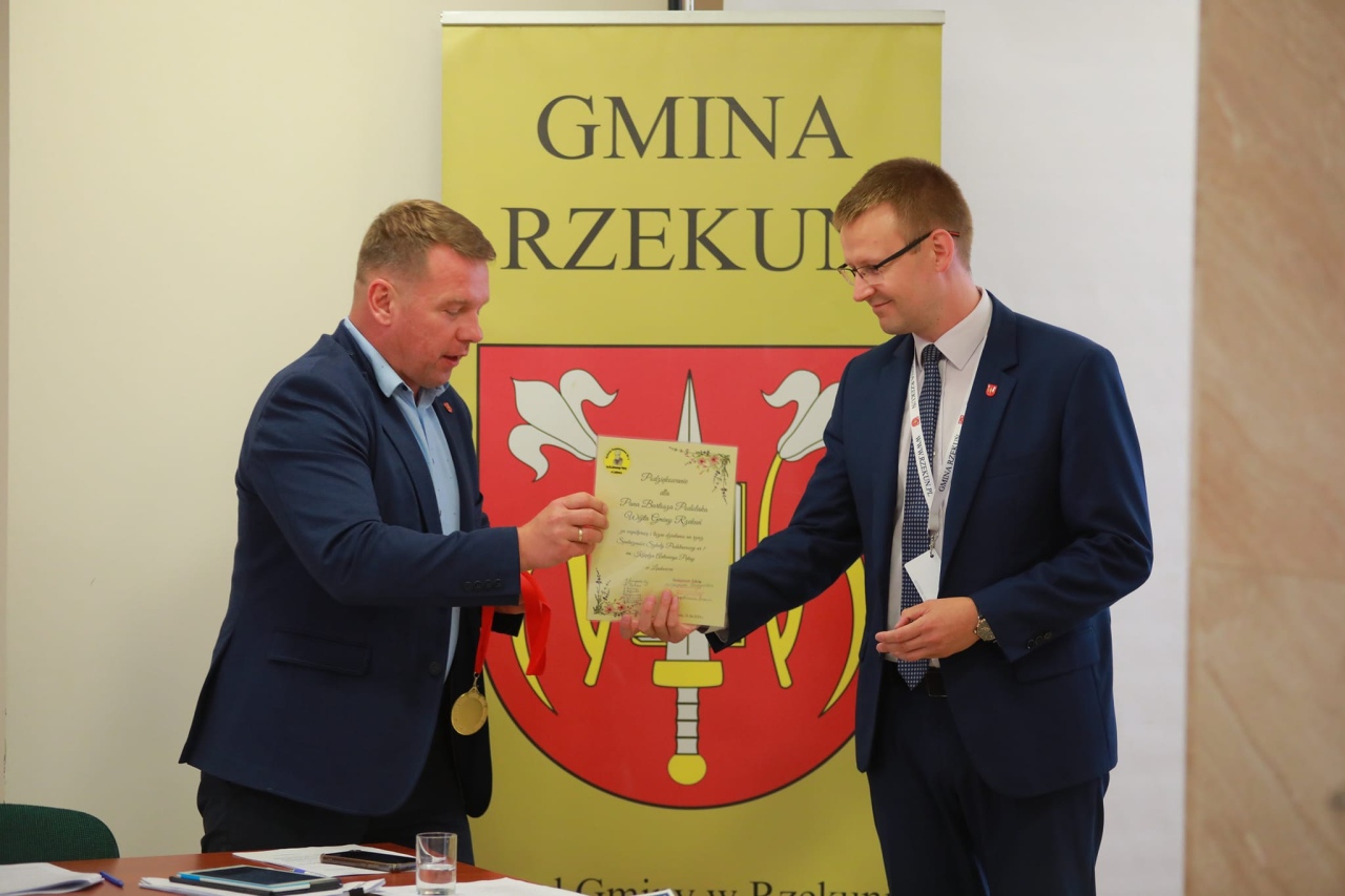 Absolutiryjna sesja Rady Gminy w Rzekuniu [28.06.2024] - zdjęcie #1 - eOstroleka.pl
