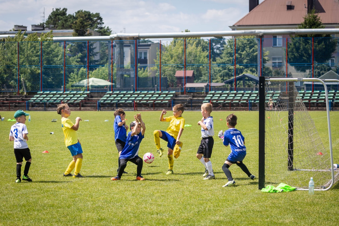 Sportowe Wakacje w Mieście 2024. Turnieje piłki nożnej dzikich drużyn (dzień trzeci) - zdjęcie #63 - eOstroleka.pl