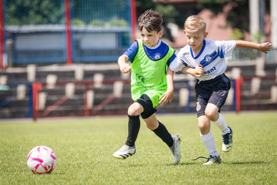 Sportowe Wakacje w Mieście 2024. Turnieje piłki nożnej dzikich drużyn (dzień trzeci) - zdjęcie #50 - eOstroleka.pl