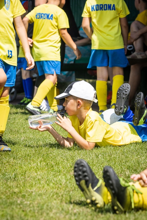 Sportowe Wakacje w Mieście 2024. Turnieje piłki nożnej dzikich drużyn (dzień trzeci) - zdjęcie #49 - eOstroleka.pl