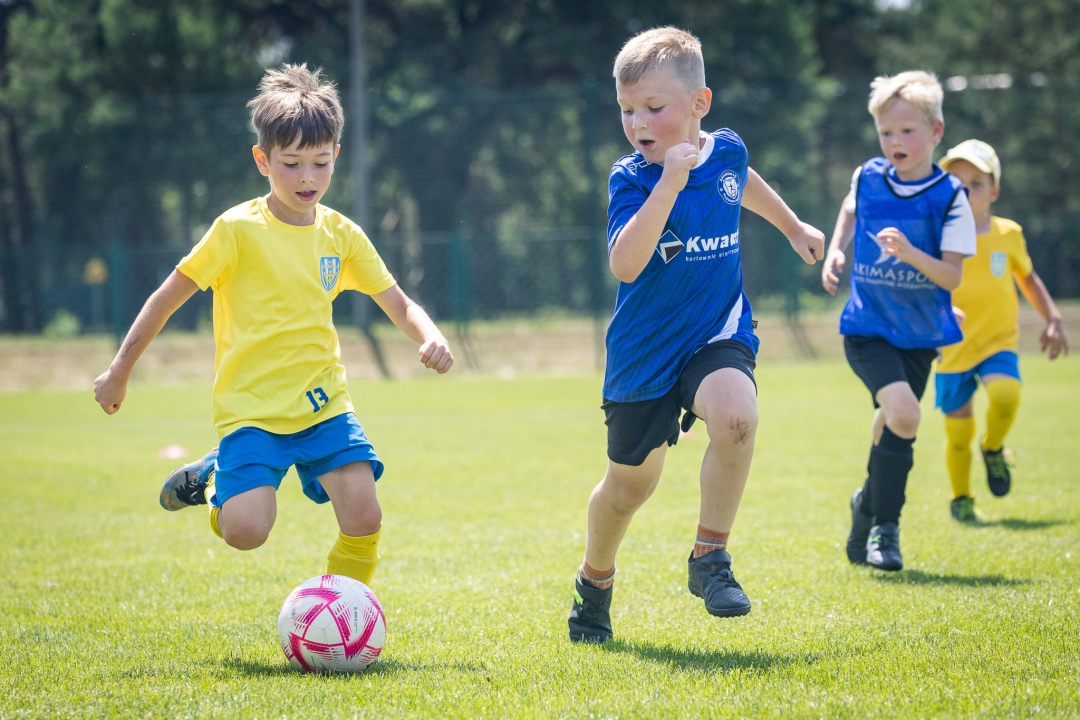 Sportowe Wakacje w Mieście 2024. Turnieje piłki nożnej dzikich drużyn (dzień trzeci) - zdjęcie #41 - eOstroleka.pl