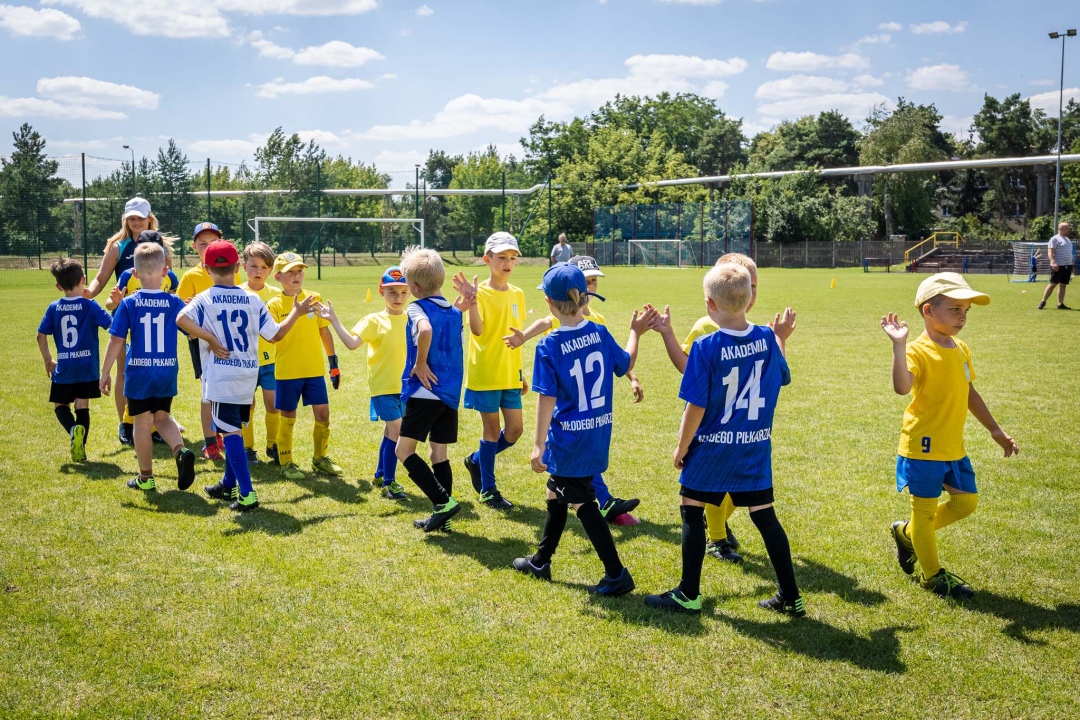 Sportowe Wakacje w Mieście 2024. Turnieje piłki nożnej dzikich drużyn (dzień trzeci) - zdjęcie #39 - eOstroleka.pl