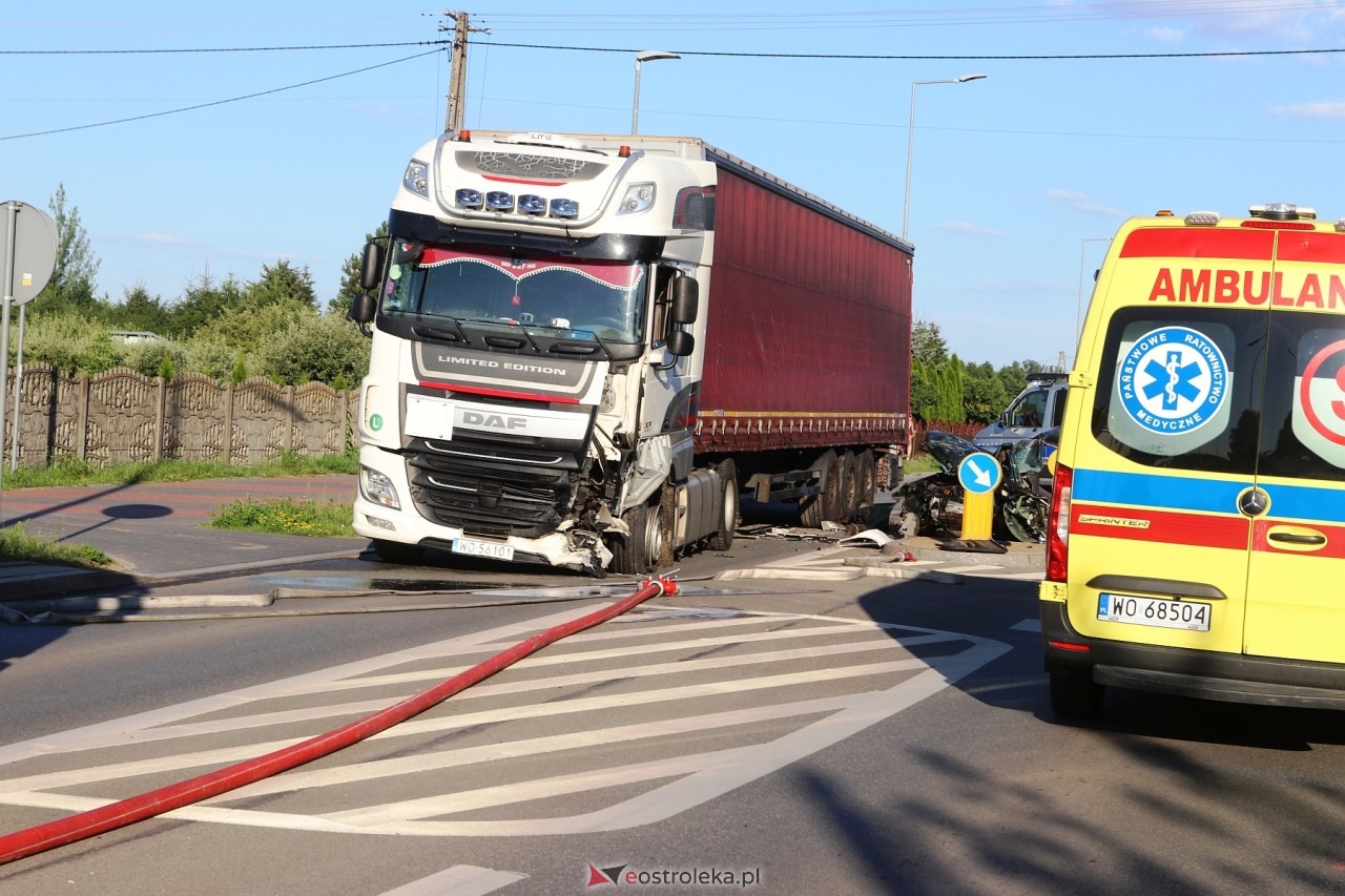 Wypadek na Ostrowskiej w Ostrołęce [29.06.2024] - zdjęcie #15 - eOstroleka.pl