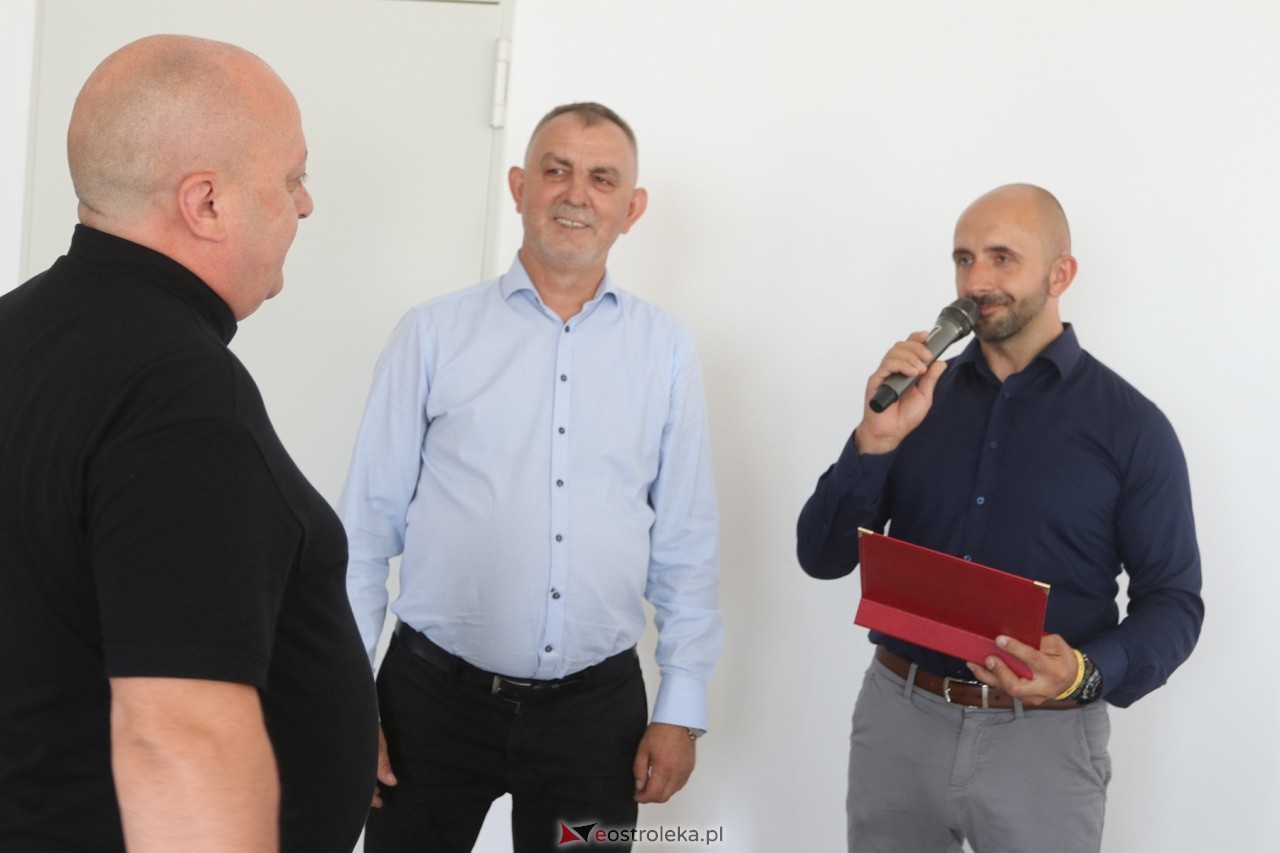 Spotkanie autorskie z ks. Bogusławem Ofmanem [29.06.2024] - zdjęcie #16 - eOstroleka.pl