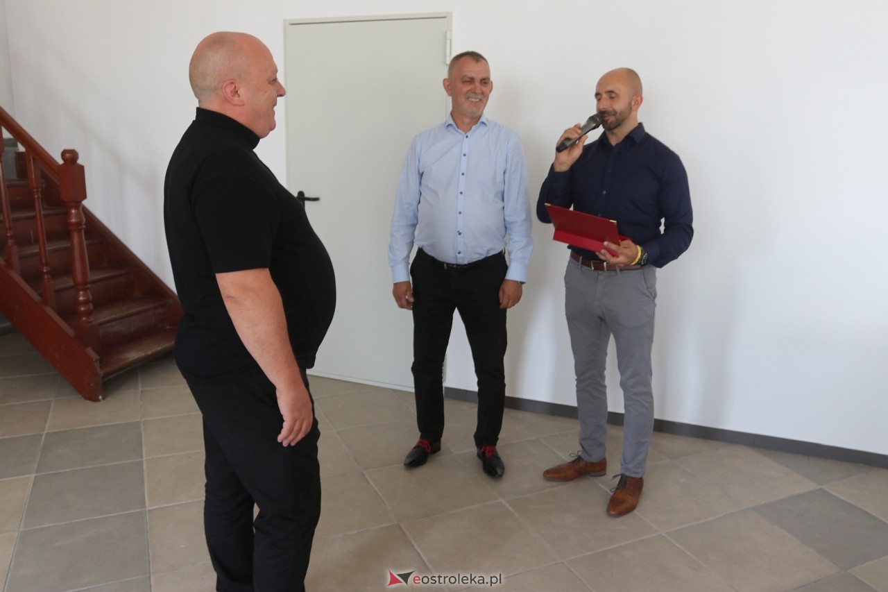 Spotkanie autorskie z ks. Bogusławem Ofmanem [29.06.2024] - zdjęcie #15 - eOstroleka.pl