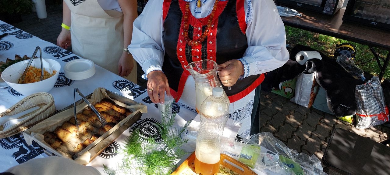„Wianki dla Kurpianki” przy Muzeum Kultury Kurpiowskiej [29.06.24] - zdjęcie #15 - eOstroleka.pl